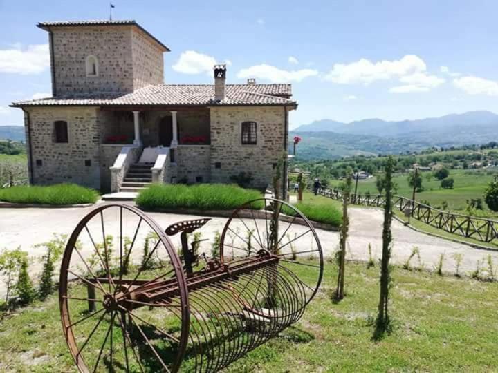 Agriturismo Torre Gialluise Gesualdo Екстериор снимка